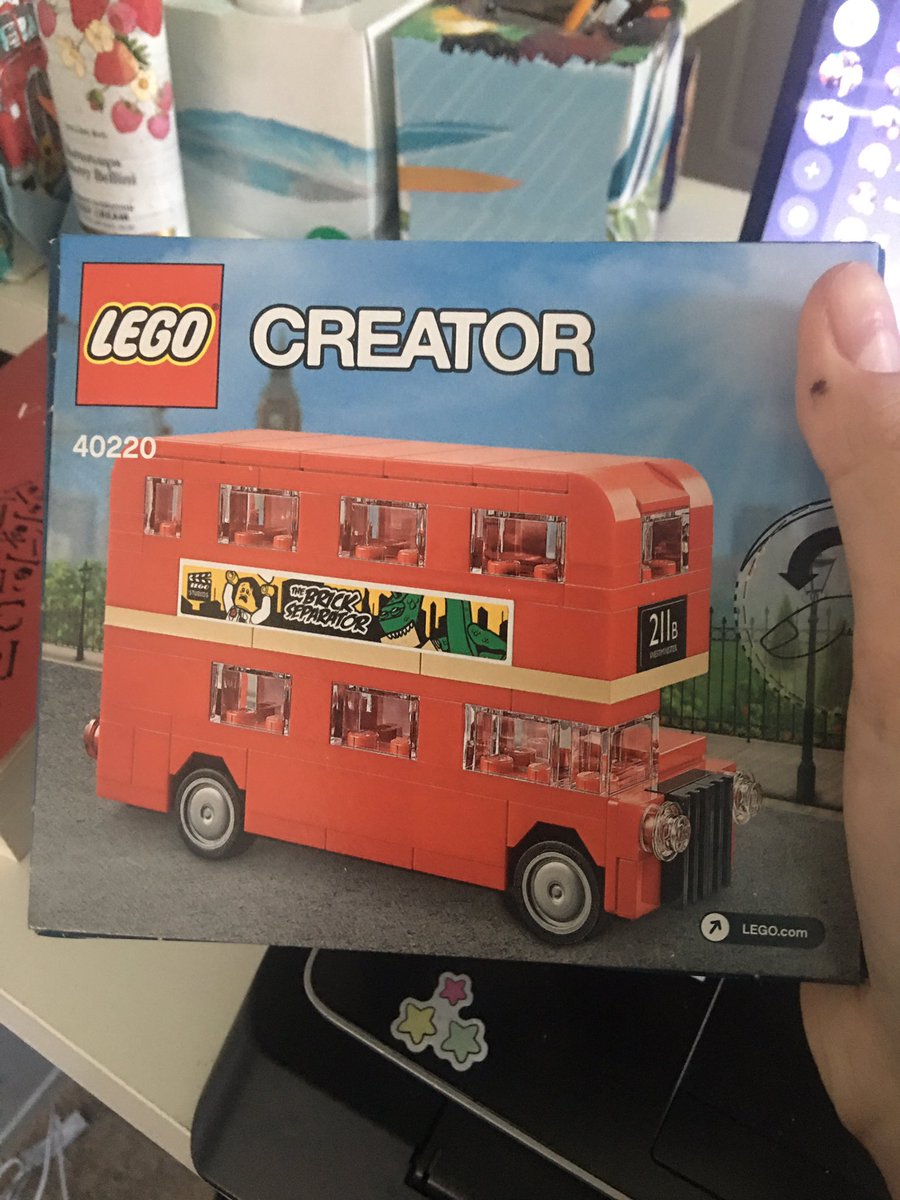 spacetobio's tweet photo. about to make a #legobus #winning https://t.co/SLEg5bayUY