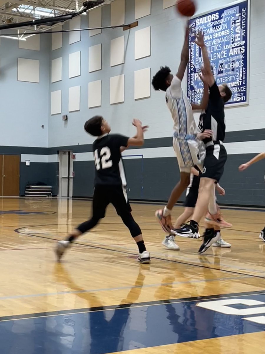 msms_sailors's tweet photo. 8th Grade White avenges an early season loss in fashion vs. West Ottawa! #msmspride https://t.co/kWEZkeJLIp