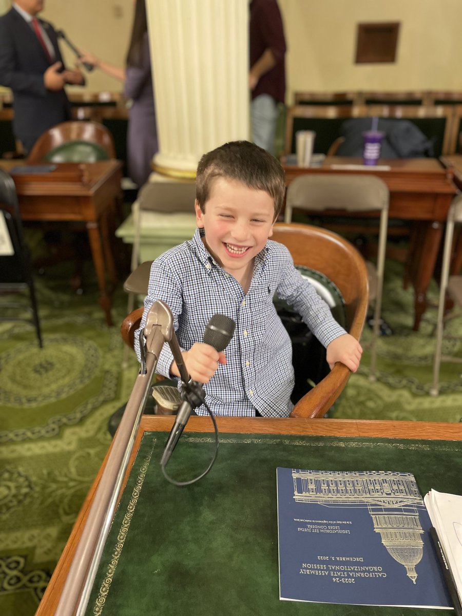 AsmJesseGabriel's tweet photo. It was really special to have my family join me as I took the Oath of Office for the 2023-2024 session. I’m so proud to represent the Valley in the Legislature and grateful for this opportunity to make a difference. Ethan even helped me introduce my first bill of the new session! https://t.co/nKX4oMfSuP