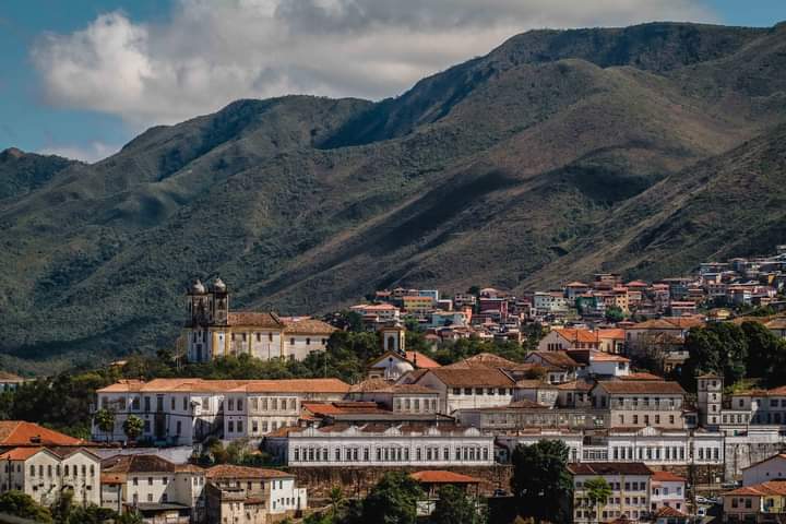 NosCaminhosDeMG's tweet photo. Ouro Preto tem vário ângulos.

#TercaLigaDaJusticaSDV 
#TercaHeroisDoSDV https://t.co/USpGvzWBe8