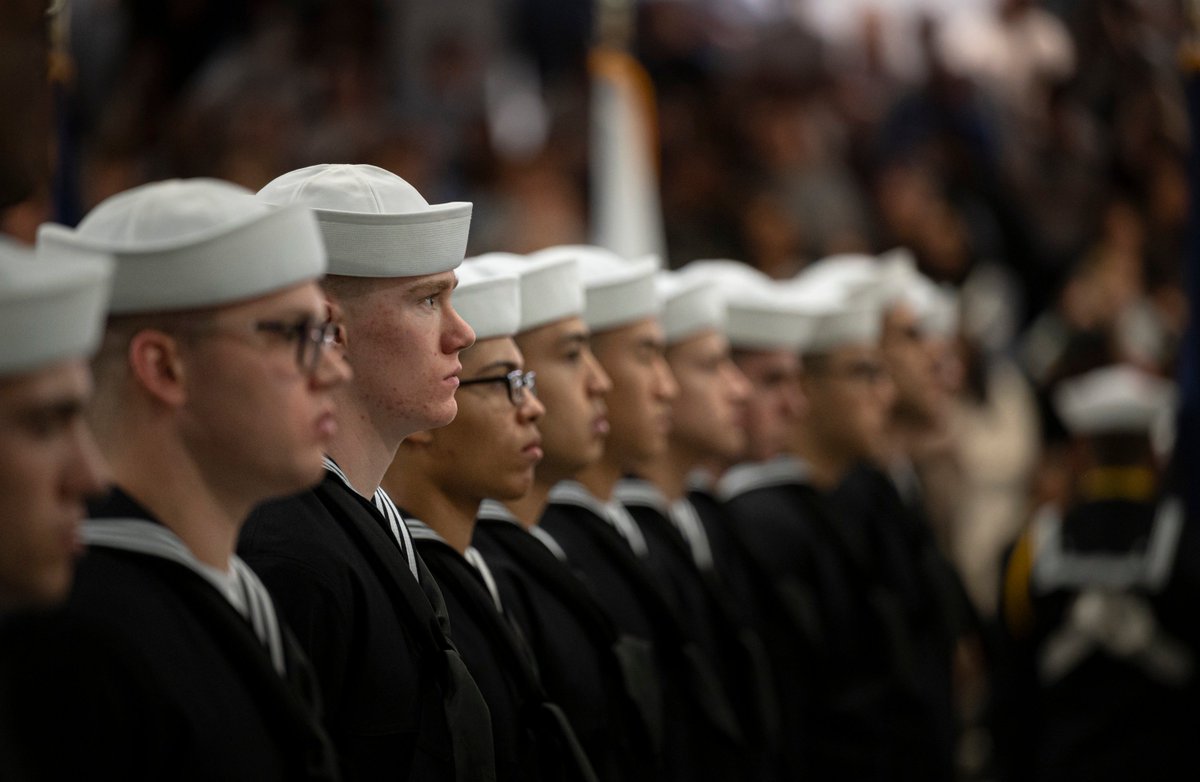 Navy Accepting Recruits with Lower Scores on Entrance Exam in Pilot Program - USNI News
news.usni.org/2022/12/05/nav…