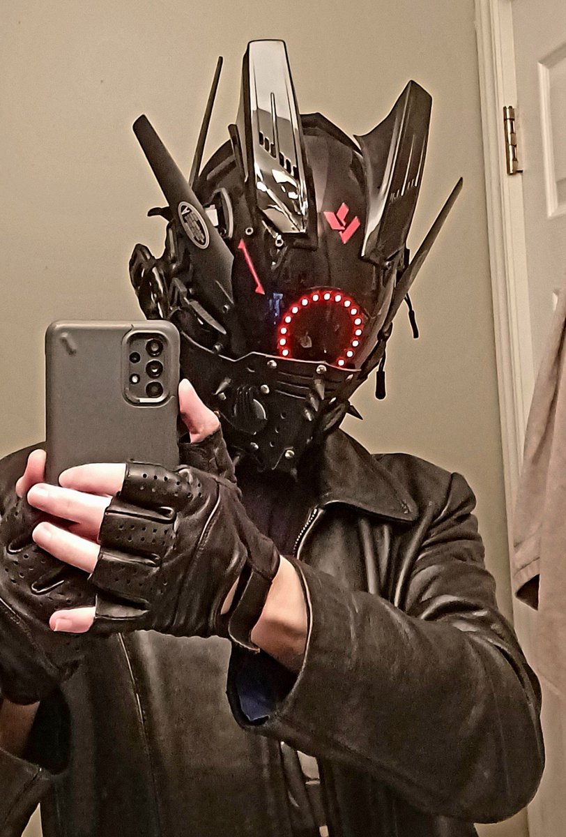 VoidAspects's tweet photo. Mask on top of another mask?
Am I onto something here? https://t.co/Jf8iXtax9y