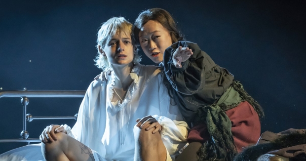 Orlando in the West End with Emma Corrin – review bit.ly/3XXaYbE