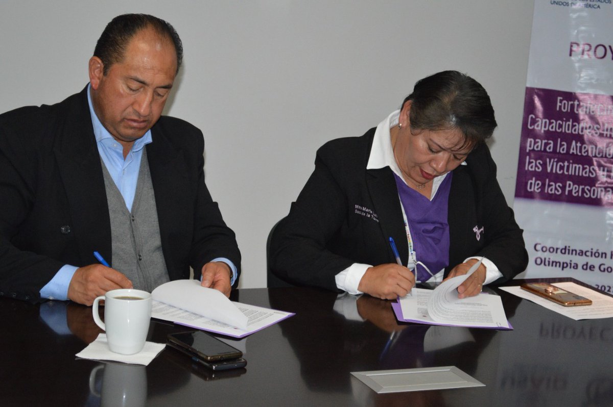 GougesAc's tweet image. Firma Convenio de colaboración la  Coordinación Feminista Olimpia de Gouges y el Instituto de la Defensoría Pública, para la realización del proyecto Fortalecimiento de Capacidades Institucionales para la Atención Integral de las Víctimas y reeducación de las Personas Agresoras.