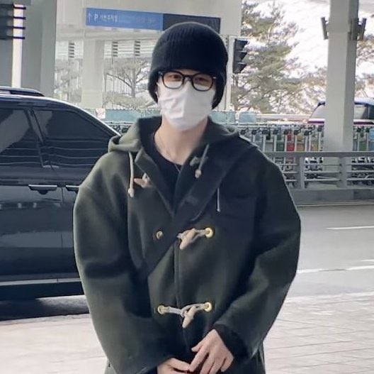 kookminville's tweet photo. HAVE A SAFE FLIGHT JIMIN ♡ https://t.co/MBfx9JKXE3