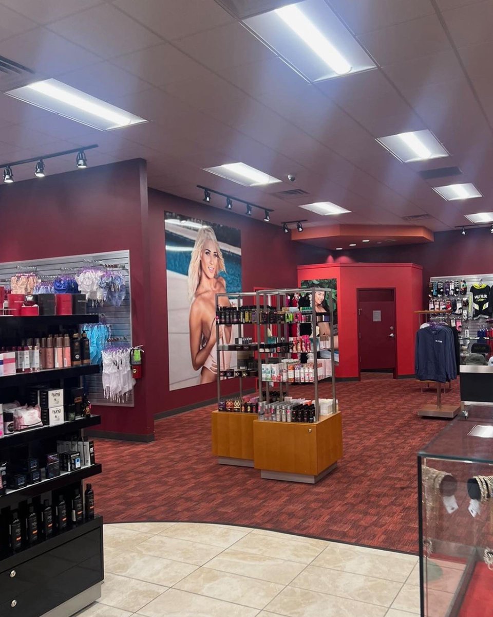 Tiara Tae on Twitter "Hustler store Albuquerque, New Mexico. All me baby"