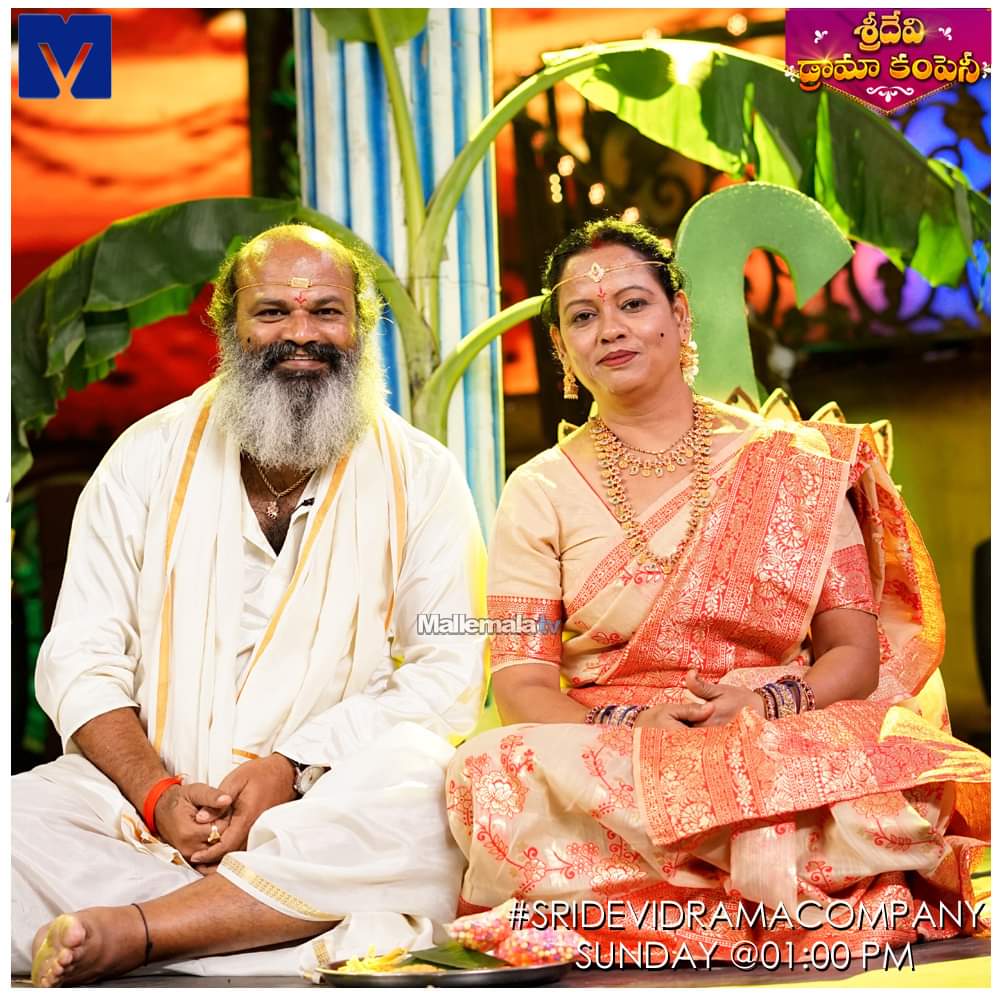 naveen_etika's tweet photo. Happy marriage anniversary my lovely wife #Babitha I love u 💐❤🎂 https://t.co/ENoRCqX0Oz