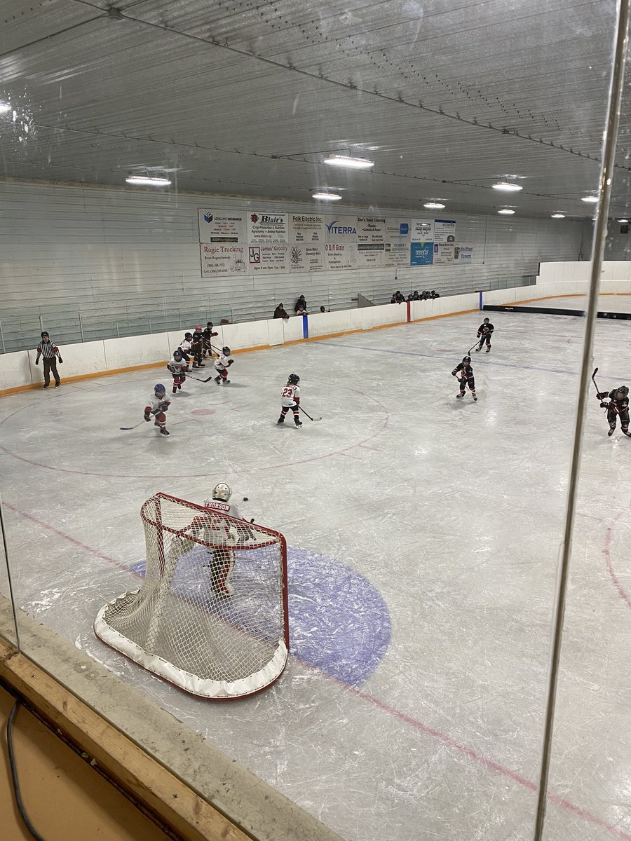 Had to squeeze in one last hockey game on the road to  Omaha for #F2F!! Can’t wait to see everyone there tomorrow!!! <a href="/cottonr/">Cotton Rohrscheib 🌽</a> <a href="/FBNFarmers/">FBN</a>