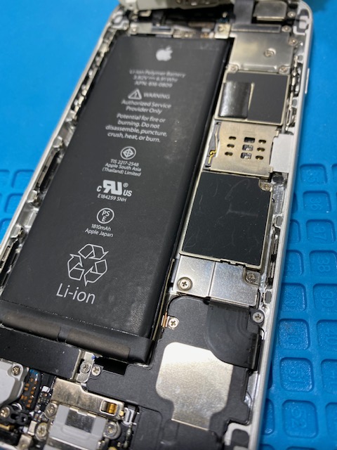 おはようございます。
iphone修理のifc神田岩本町店です。
データそのまま画面割れバッテリー交換即日修理。
iphonekandaiwamoto.com
都営新宿線岩本町駅Ａ６出口歩いて１０秒。
#iphone修理 #岩本町 #バッテリー交換