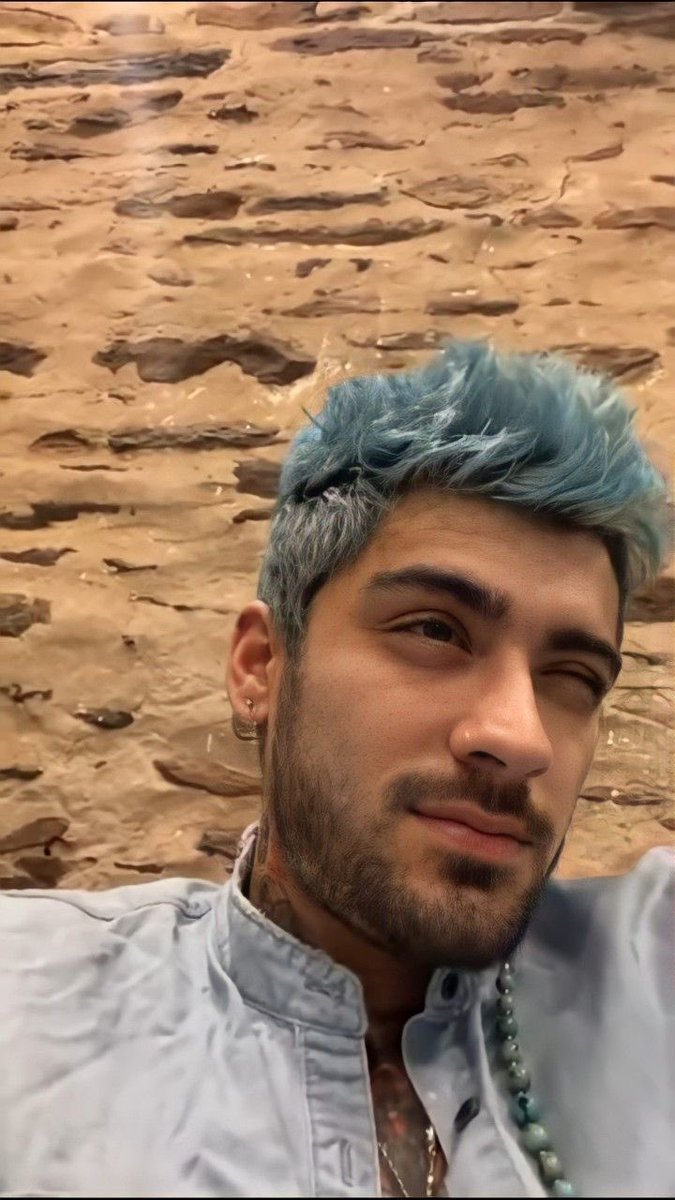 postszayns's tweet image. zayn malik