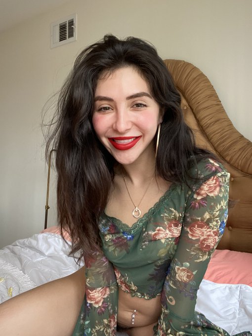 smiling from both ends https://t.co/u7r6R63c7a