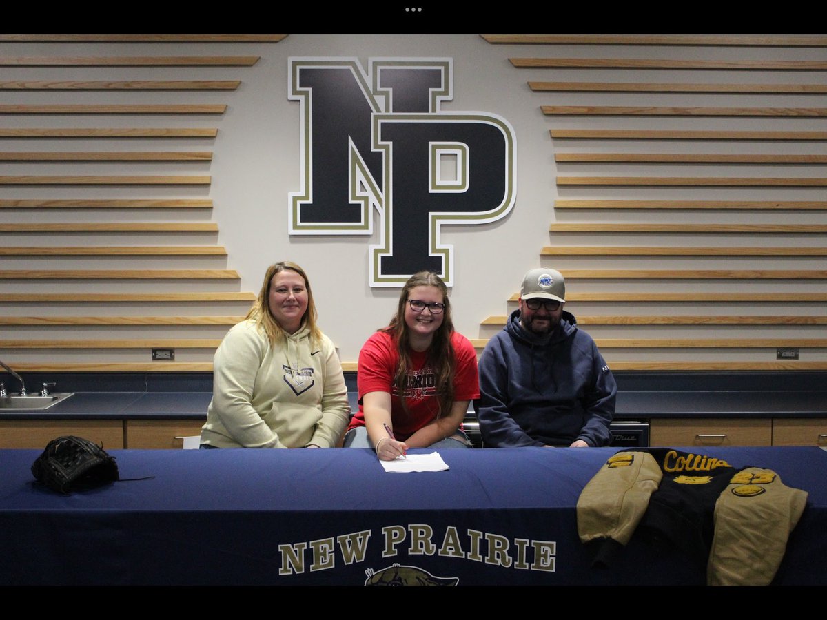 It’s official 😄
Signed ✅
 <a href="/WabashValleySB/">WabashValleySoftball</a> @JadeWhitney15 <a href="/TPRockersMM/">Tinley Park Rockers 16U - Metzger</a>