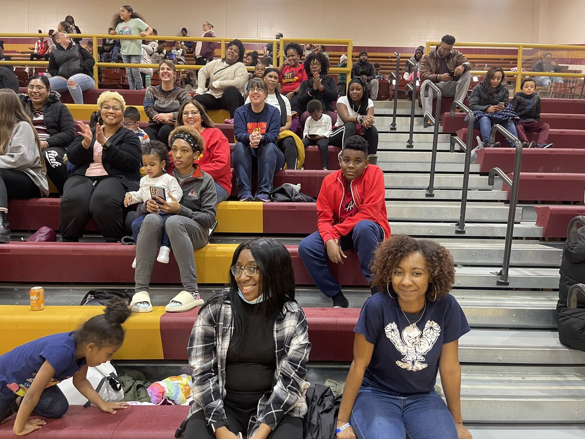 McFerran’s first game and the staff showed out to support OUR school!!!#youbelonghere <a href="/McFerranKY/">@McFerranKY</a> <a href="/McFerranAP/">Sara Batliner</a> <a href="/NatCampAIC/">Natalie</a> <a href="/JCPSAsstSuptAIS/">Nate Meyer</a> @AHoschJCPS <a href="/dporterJCPS/">Diane Porter</a>