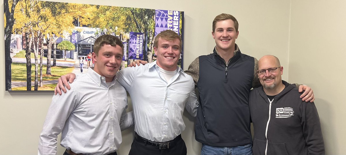 I love when graduates of our program return to serve the current financial planning students!  Service is the core of being a Duhawk financial planner.  Thanks to <a href="/MBandy88/">Matt Bandy</a> and Sawyer Marquardt!  <a href="/lorascollege/">Loras College</a> <a href="/FPANexGen/">FPA NexGen</a>