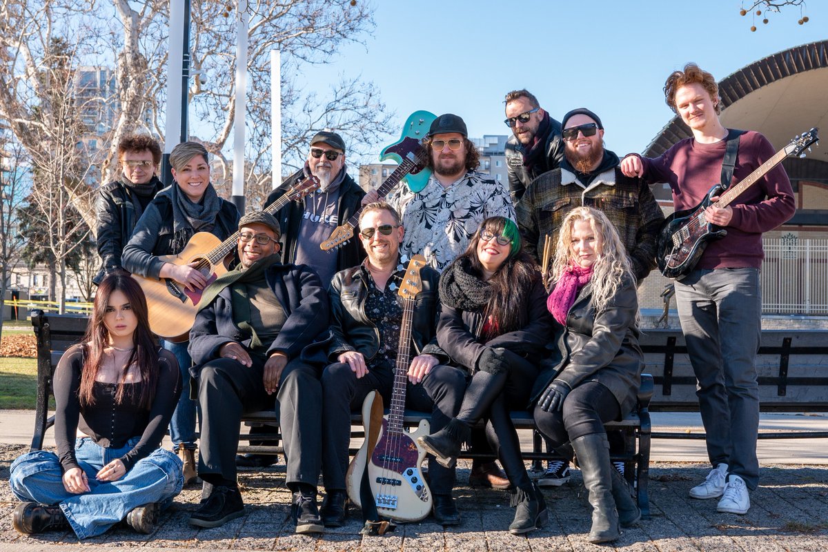 fclmalondon's tweet photo. #Ldnonts biggest #free #NYE celebration is BACK! Non-stop #entertainment @namelessfriendz #Fullthrottle #lindseyandthelonelies #ThethinkingCaps @519Hip PLUS @fclmalondon #Allstars @LIUNA @mccormickspices @DrewloLDN @CityofLdnOnt #fireworks at 9p & midnight #free #hot #chocolate https://t.co/LCVtEqdxom