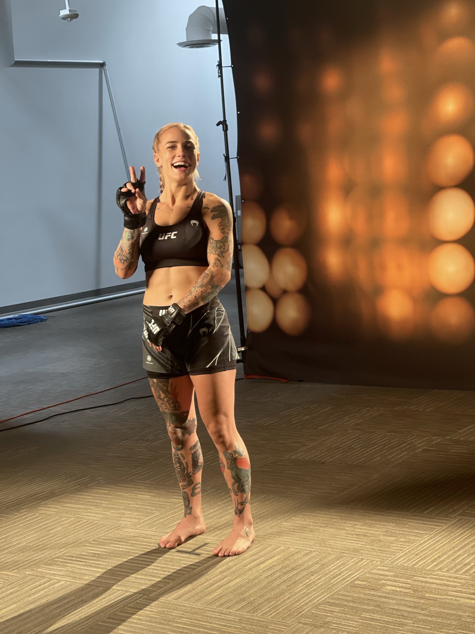 Jessy Jess on Twitter: "Happy Monday ️ https://t.co/iROzM5YkwM" / Twitter