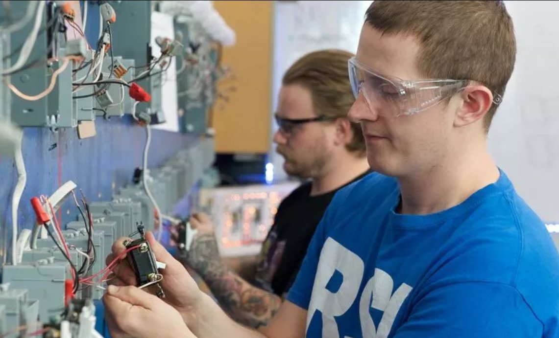 Succeeding at trade school doesn't have to be scary! You can show up on your first day feeling enthusiastic and prepared with this handy school success guide 👉 bit.ly/3VBhHXc