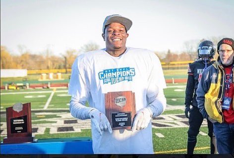 WHEN YOU GRIND HARD🏋🏽‍♂️ , YOU PARTY HARDER💍🍾🥂  RING ME <a href="/Dupage_Football/">College of DuPage Football</a>