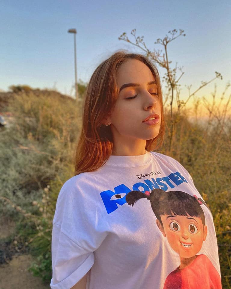 Volvi ✨La persona que no confía en ti y diste todo de vos, no vale la pena sácala de tu vida, Hay muchas otras que si confían!