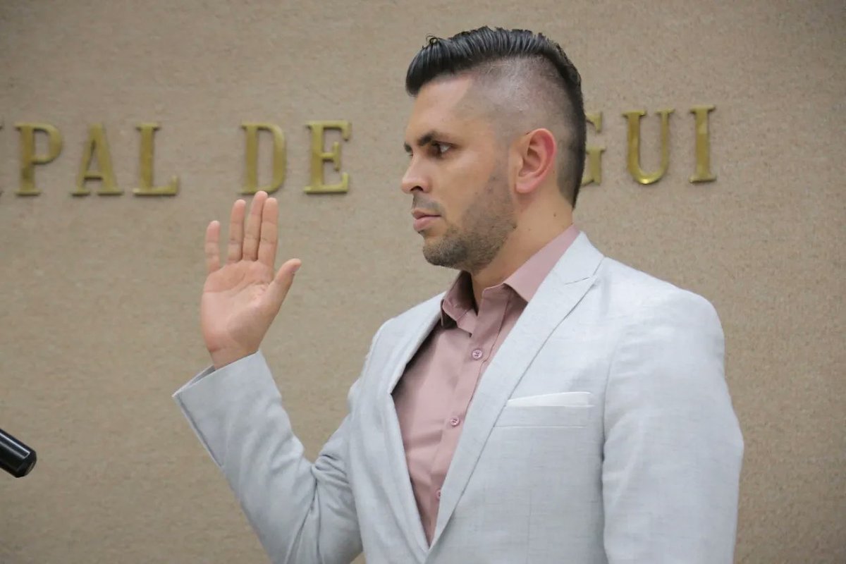 andresarcilap's tweet photo. 💙🇱🇹¡Solo puedo decir GRACIAS DIOS! 
Hoy fui elegido por unanimidad de votos como presidente del concejo de mi ciudad #Itagüí año 2023.
A mi familia y amigos GRACIAS por su apoyo incondicional:
@SenadorTrujillo @andreslopezram @DanielRestrepoC @Johacastanov
 #EquipodeAntioquia 💪🏼 https://t.co/JZVfFuPUZZ
