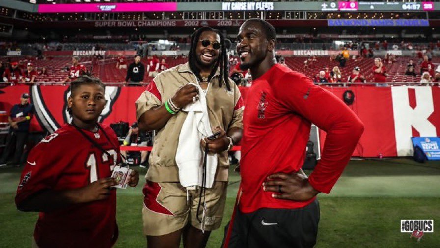 WillRaymondPR's tweet photo. Tampa has a special guest in the building 👀

📸 @Buccaneers | @Geraldini93 https://t.co/8bmephS8GR