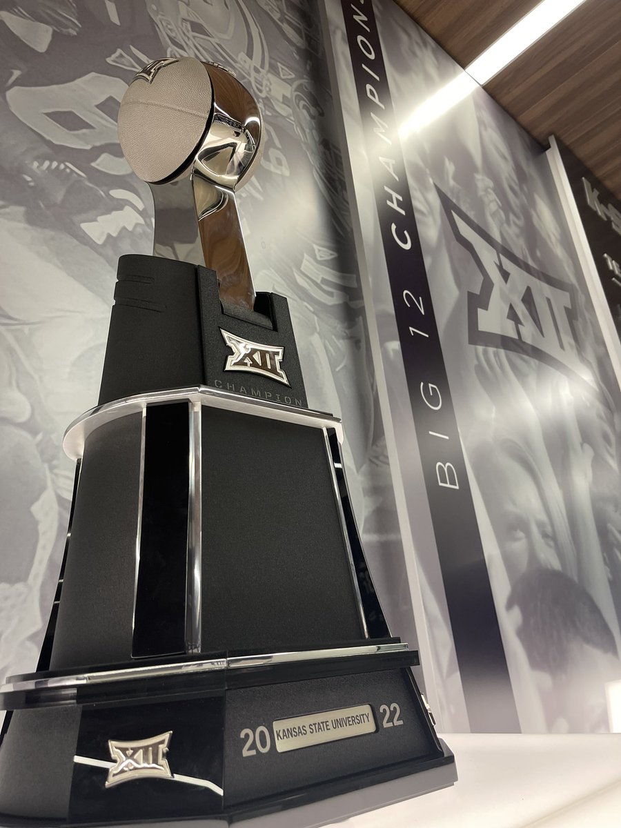 New hardware in Vanier Football Complex is looking NICE 

#EMAW #Big12Champs