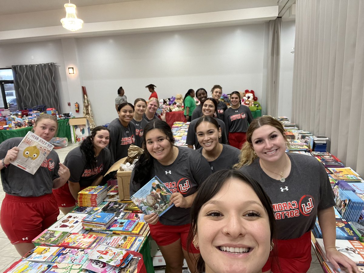 LamarSoftball's tweet photo. πππ«ππ¬ π¬ππ’π₯π₯ π π’π―π’π§π ππππ€ π¨π§ ππ‘ππ’π« ππ¨π₯π’πππ² ππ«πππ€! ππ‘π π π’π«π₯π¬ π‘ππ₯π©ππ ππ ππβπ¬ ππ¦π©ππ² πππ¨ππ€π’π§π ππ«π¨π π«ππ¦. #WeAreLU #CommunityCards #RedCupChampions https://t.co/VxFPuQd8cb