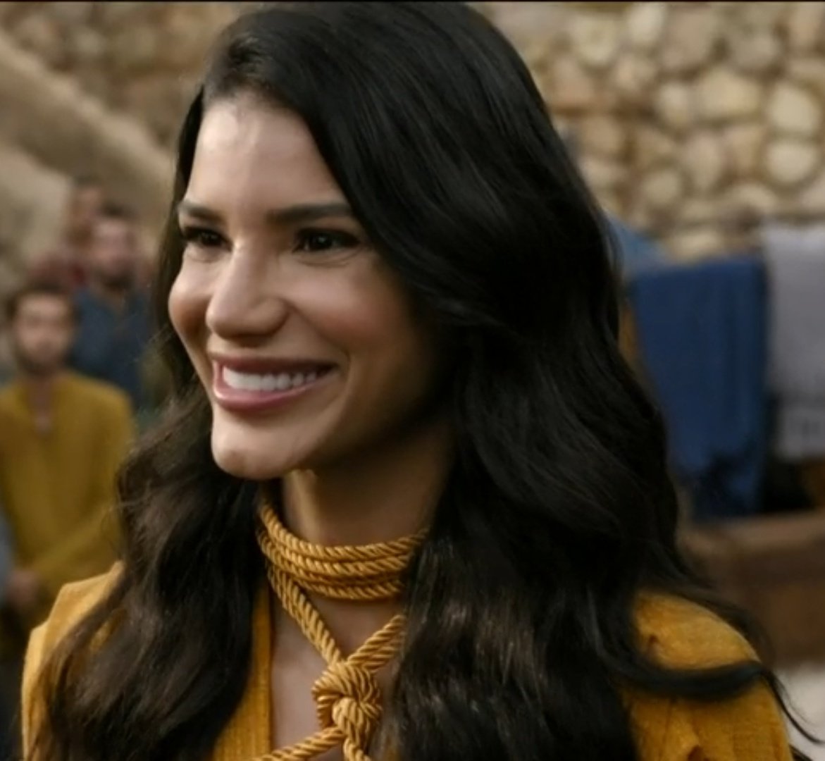 fadarecord_'s tweet image. Não podemos negar que Maaca é uma mulher de atitude né, viu o boy, gostou, viajou pra poder ver ele e foi com tudo pra cima marcando território. 

#ReiDavi