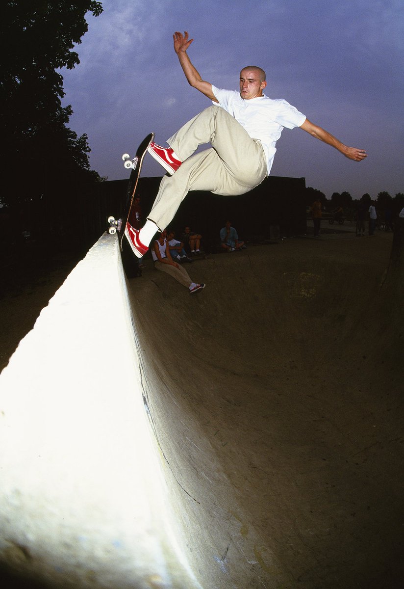 StereoSkate's tweet photo. Stereo Classics legend Mike Frazier ๐ front blunt at Harrow Skatepark for the cover of @TransWorldSKATE Feb. 1994 โข Photo: Dave Swift
#MikeFrazier
#30YearsOfStereo
#StereoSince92 ๐บ๐บ https://t.co/rVhB5toFc8