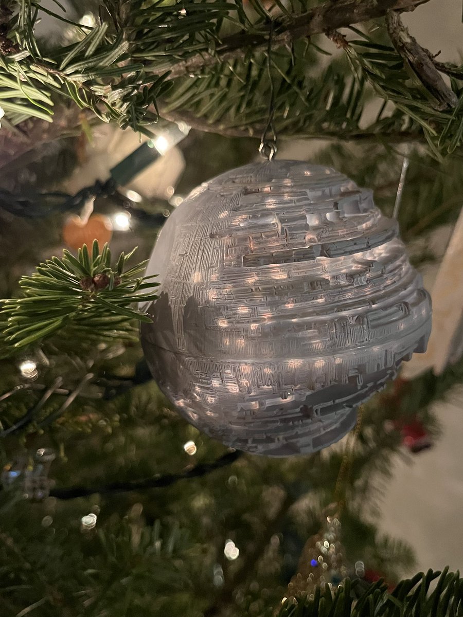 ZackDeuce's tweet photo. Set up the tree over the weekend. I think my inner geek may be showing.
#MerryGeekmas #GeekyChristmasTree https://t.co/0SnFK9Cu1d