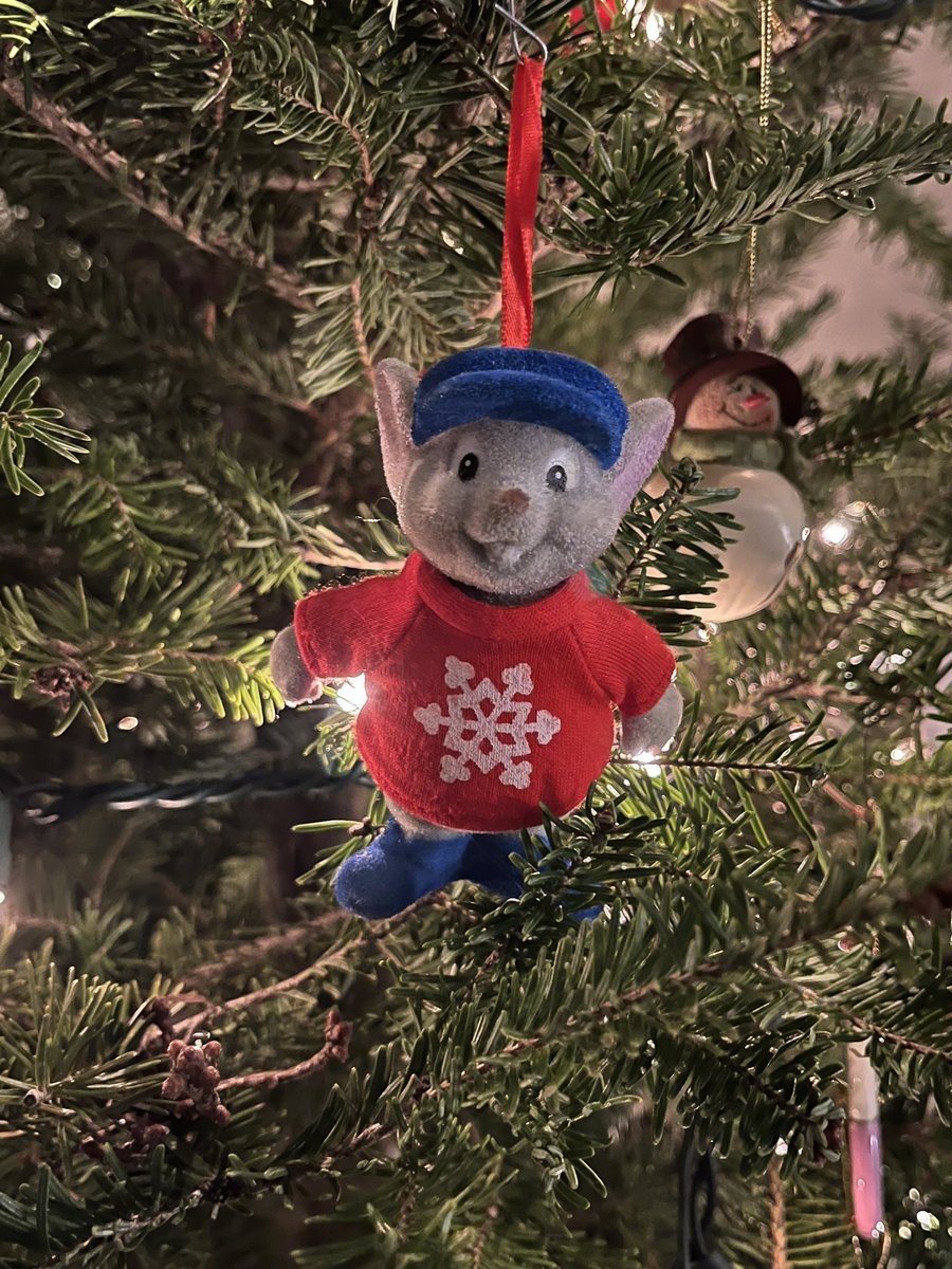 ZackDeuce's tweet photo. Set up the tree over the weekend. I think my inner geek may be showing.
#MerryGeekmas #GeekyChristmasTree https://t.co/0SnFK9Cu1d