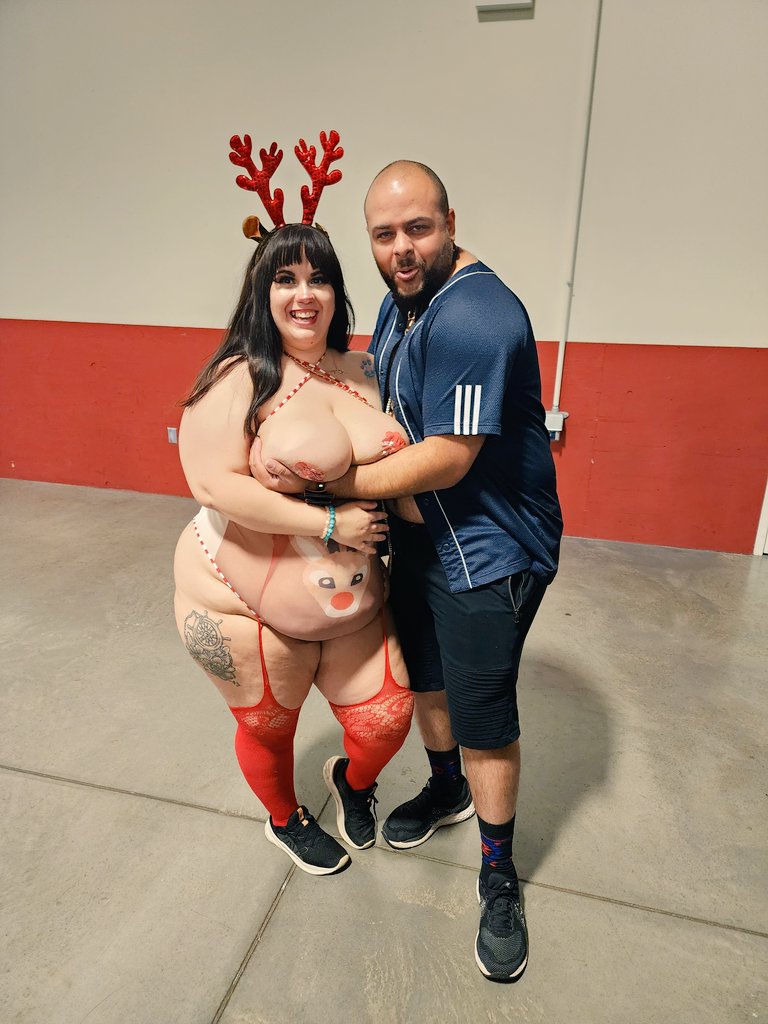 TSagepro's tweet photo. @o_mya_bbw had me 😁 like a kid at Christmas. Reindeer ain't never look so damn sexy. Where do I submit my Santa application 🏃‍♂️💨. #exxoticadc https://t.co/soG7Xq1bvw
