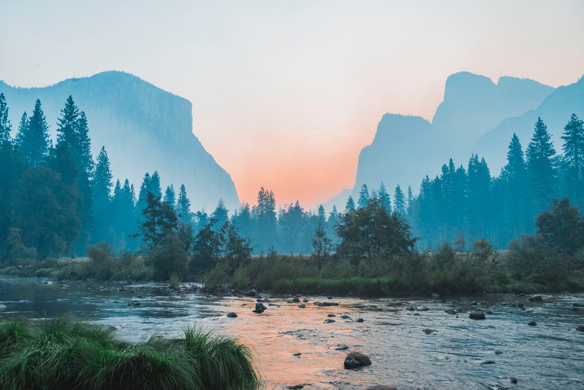 💖 Yosemite Valley, United States 👏
.
#yosemite #yosemitevalley #yosemitefalls #yosemitevalleyview #unitedstates #usa🇺🇸 #usatravel 
#naturephotography #traveling #travelingram #travelingtheworld #travelinggram #travelingcouple #travelingpost #travelingphotographer