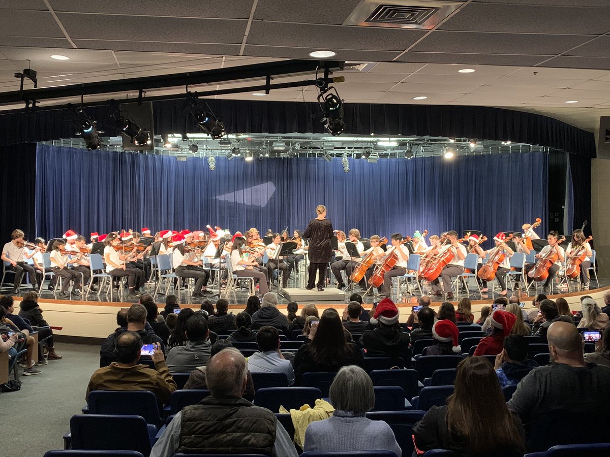 CLoweryAP's tweet photo. I had such a great time @Dodgen_MS_Cobb 7th grade orchestra concert! Ms. Culley and Mr. Chen lead a fabulous group of students. #DodgenDynamic https://t.co/6ZBPLtqEtm