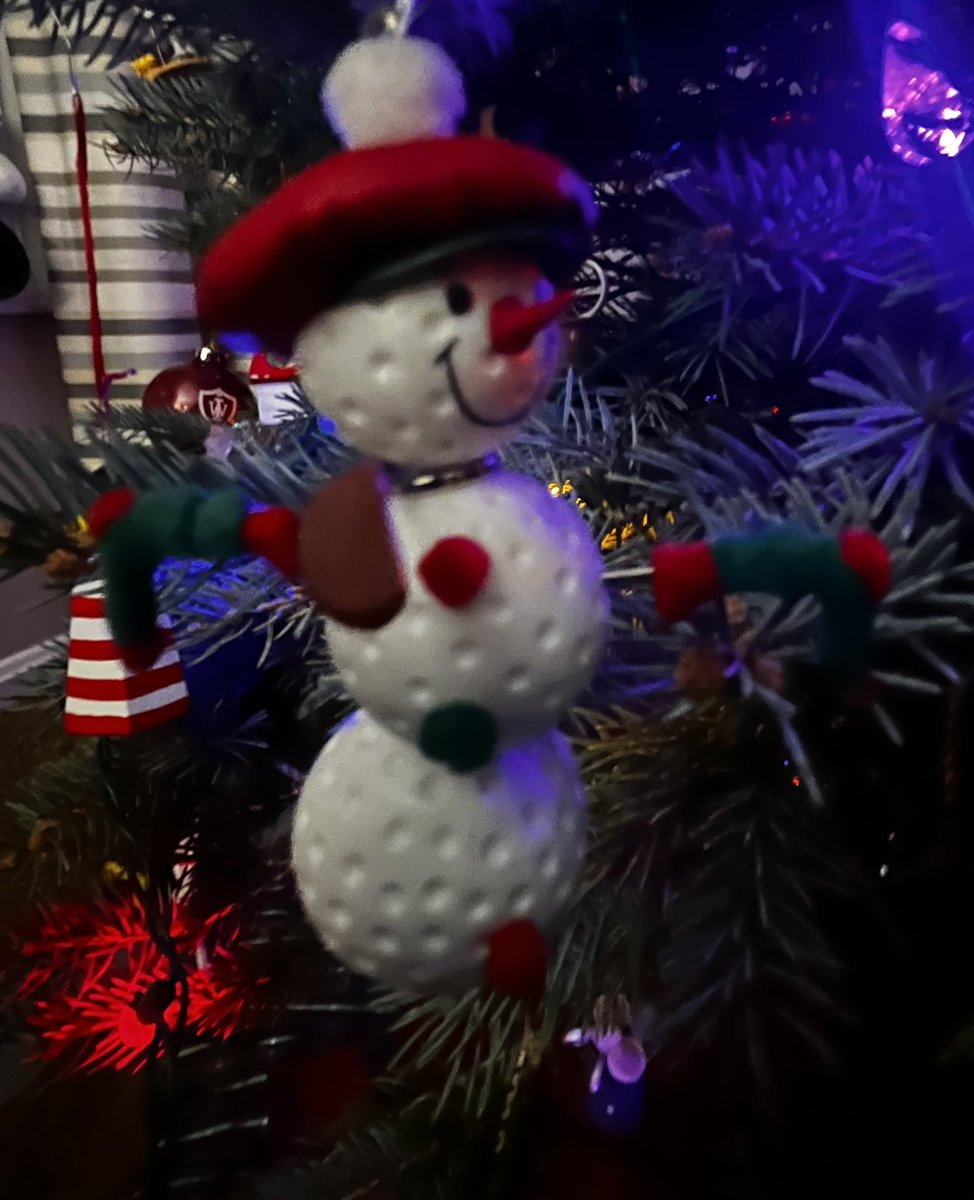 Ornament of the Day. Golf Snowman. Our entire family enjoys a fun family round. #ornamentoftheday #golf @themasters #TPCatParma