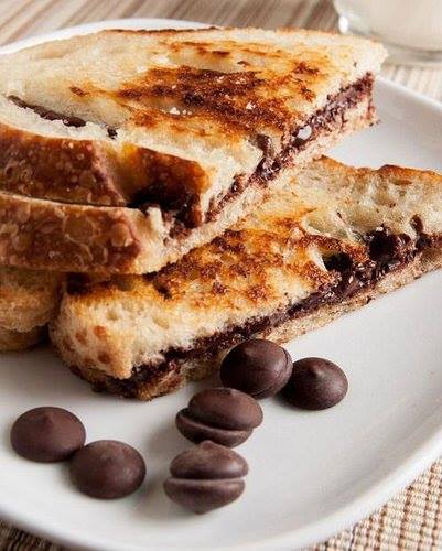 BobGolen's tweet photo. Grilled chocolate sandwich https://t.co/2K0YdLHTAr