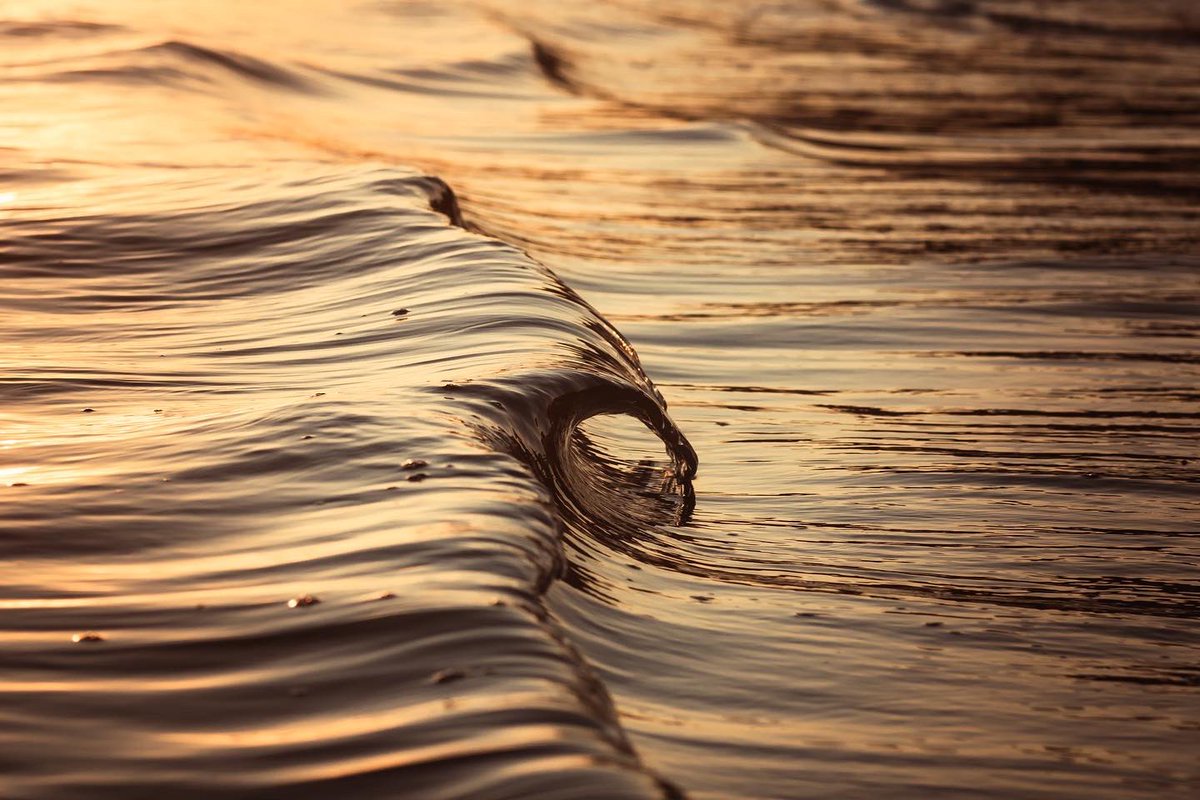 Silky lamentations that call out to you your secret names…