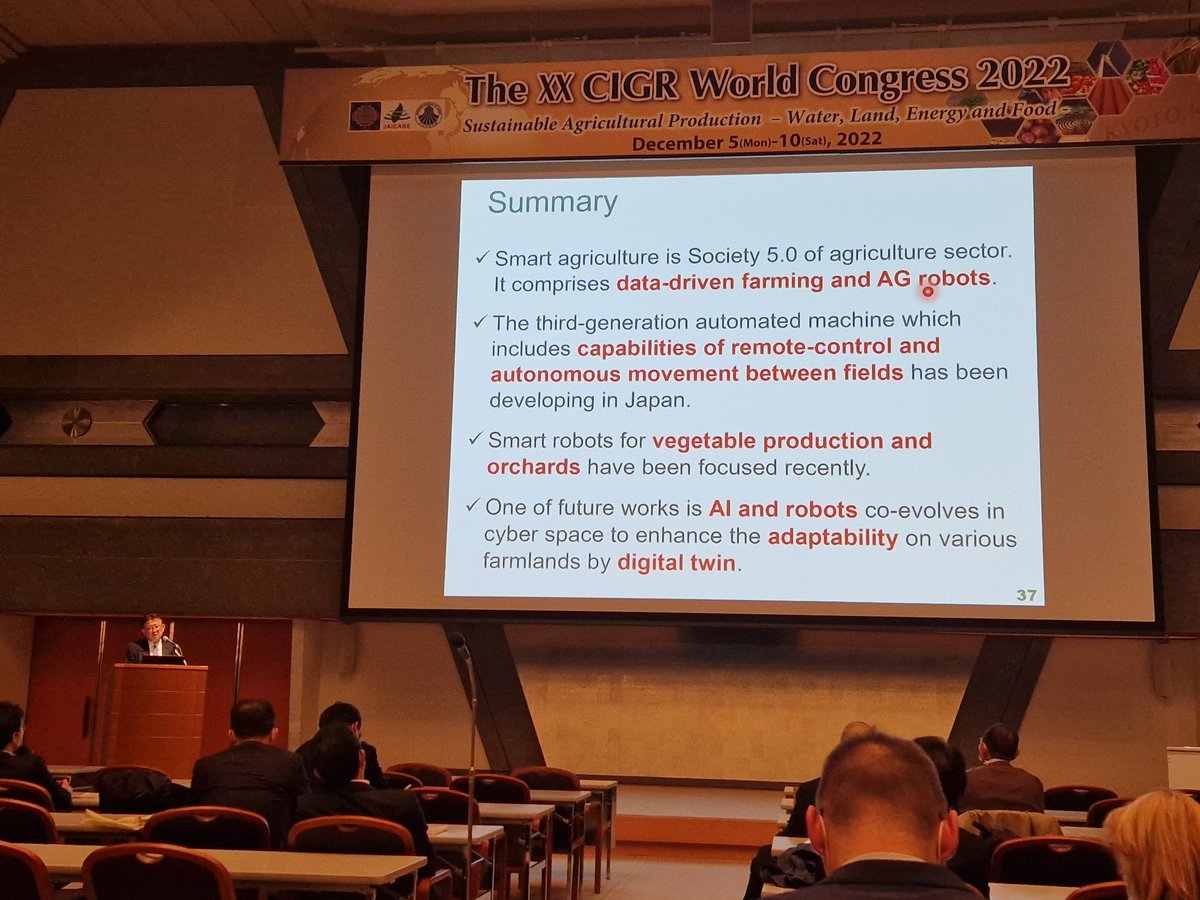 Prof Dr. Noboru Noguchi gives an interesting keynote on the future of robotics in Japan. The future looks bright. Questions on connectivity, data security and ownership need to be addressed before realisatie is possible. #CIGR2022