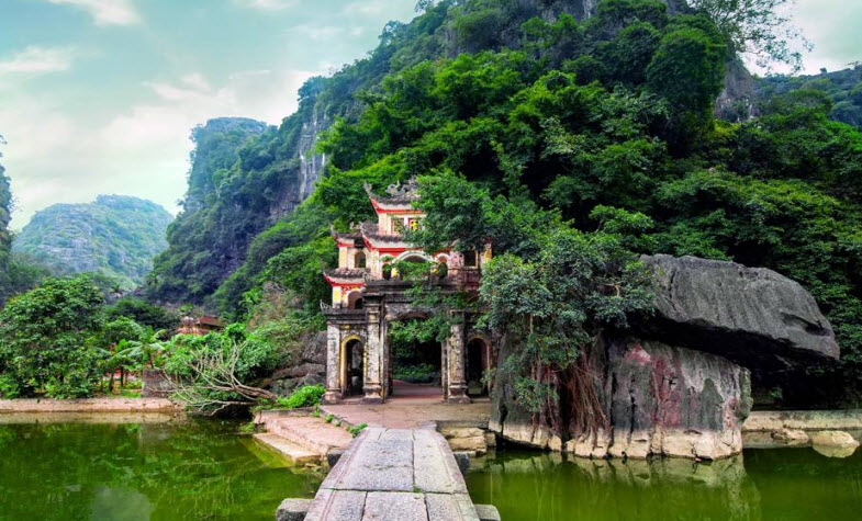 Authentic_Asia's tweet photo. Taking in the peaceful scenery of Vietnam's Ninh Binh province.
Hotline: 091 222 14 42
Website: https://t.co/e7P4kl7EI9
Email: info@travelauthenticasia.com
#travelauthenticasia #southeastasia #southeastasiatravel #southeastasiatrip #vietnam #vietnamtravelguide #ninhbinh https://t.co/OzQ33kouYa