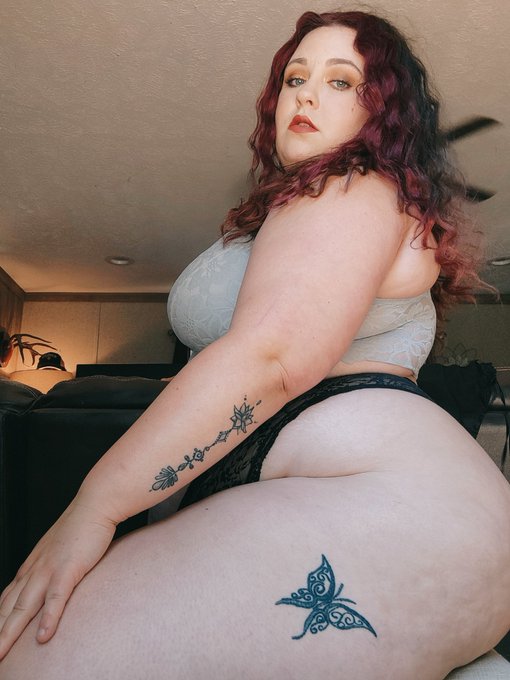 live tonight!!! https://t.co/6Ky74aW41s<a href="/tag/bbw"class="tags"><span>#bbw</span></a><a href="/tag/truckingirls"class="tags"><span>#truckingirls</span></a>