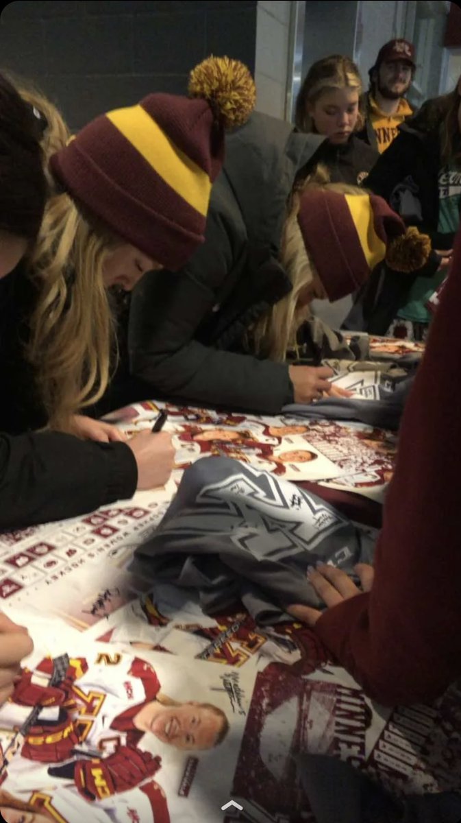 Taylorwente's tweet photo. Thank you @GopherWHockey for coming to Maple Grove! The girls had an absolute blast and @OMGHA2k can’t wait to cheer you on for the rest of the season! #Gophers 〽️ https://t.co/7S4cEvWReM