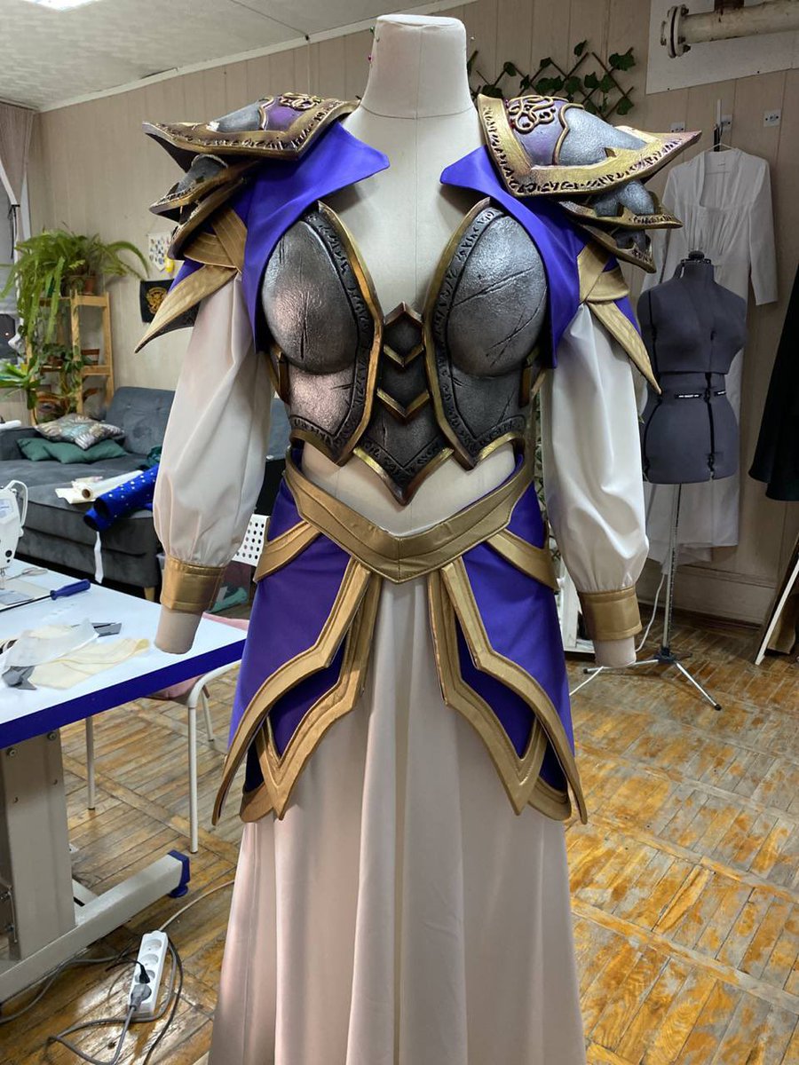 CosplayLuiren's tweet photo. Something https://t.co/qAxSVEe6LC
