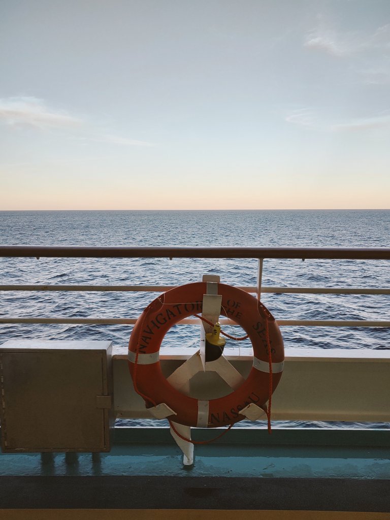 powerhourigor's tweet image. One of the best feelings and views.  Sometimes I intentionally don't get wifi on some vacations.  #Mentalhealth #Cruise #cruiseship #holidaysatsea