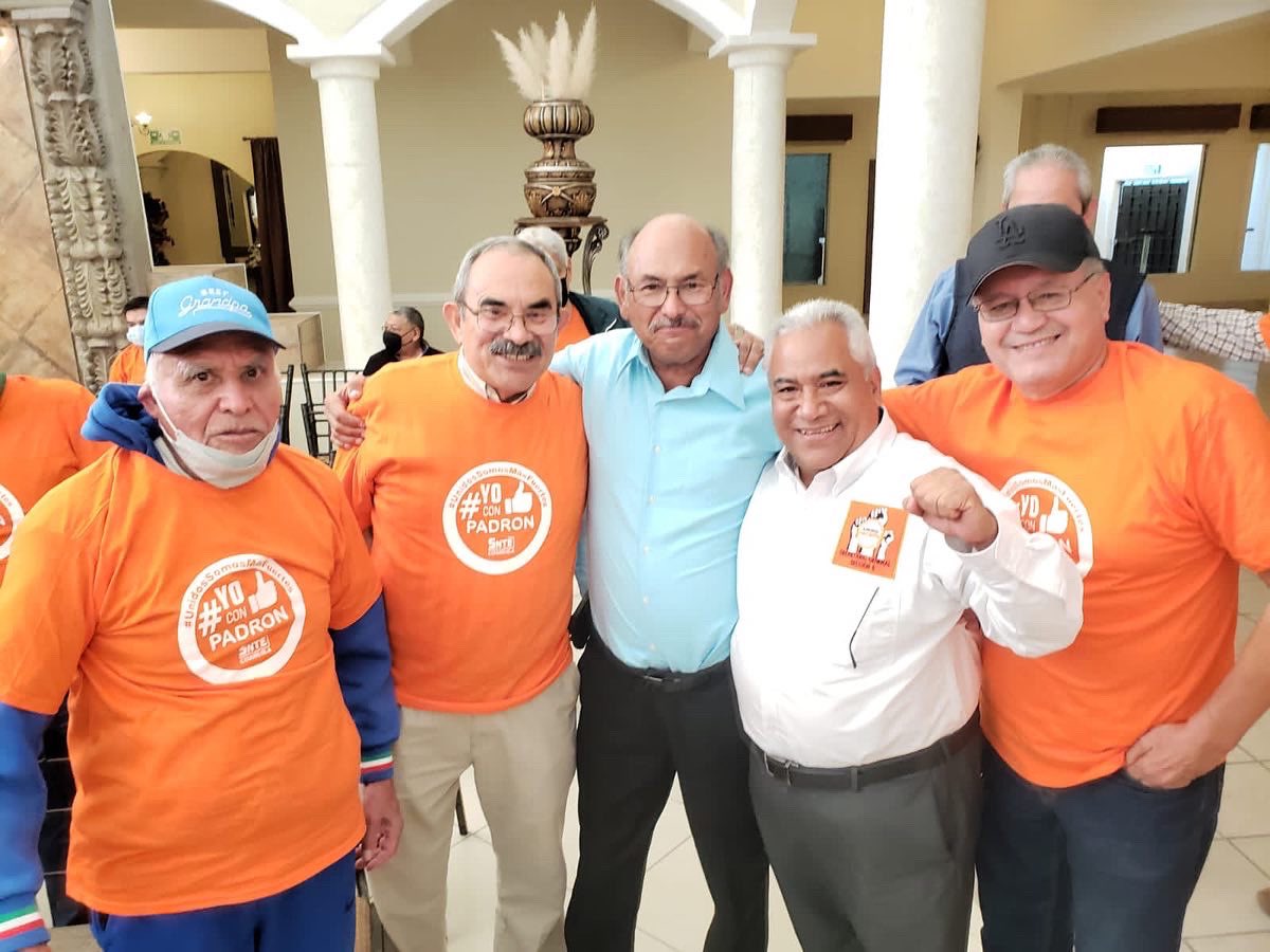 EverardoPadron5's tweet photo. Excelente reunión con mis amigas y amigos jubilados en #Saltillo.

Seguiremos en la lucha por el triunfo  para trabajar en nuestra querida #Sección5.

#VotaNaranja🟠
#UnidosSomosMásFuertes 🤝 https://t.co/JpG9i5wZp0