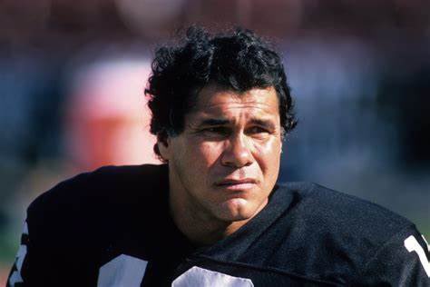 Happy Birthday, Jim Plunkett! Mi hermano! Two time Super Bowl champion! 