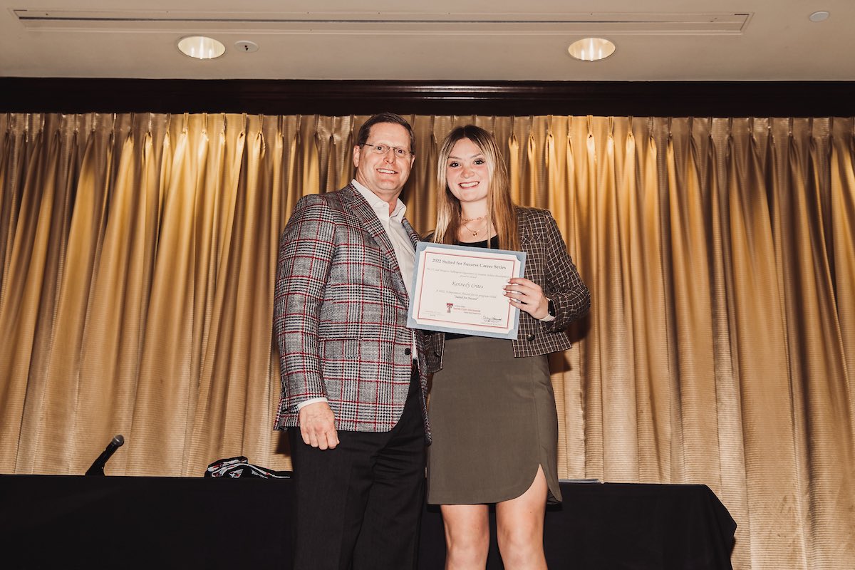 TechJTMT_SADev's tweet photo. “Not many people have this opportunity. It’s a blessing to be able to go through this program &amp; pick out a complete professional outfit. I am thankful for the opportunity &amp; everyone who donated.” -@SidneySapp, @TexasTechTF 
Suited for Success Graduate

#WreckEm https://t.co/1majV24rWk