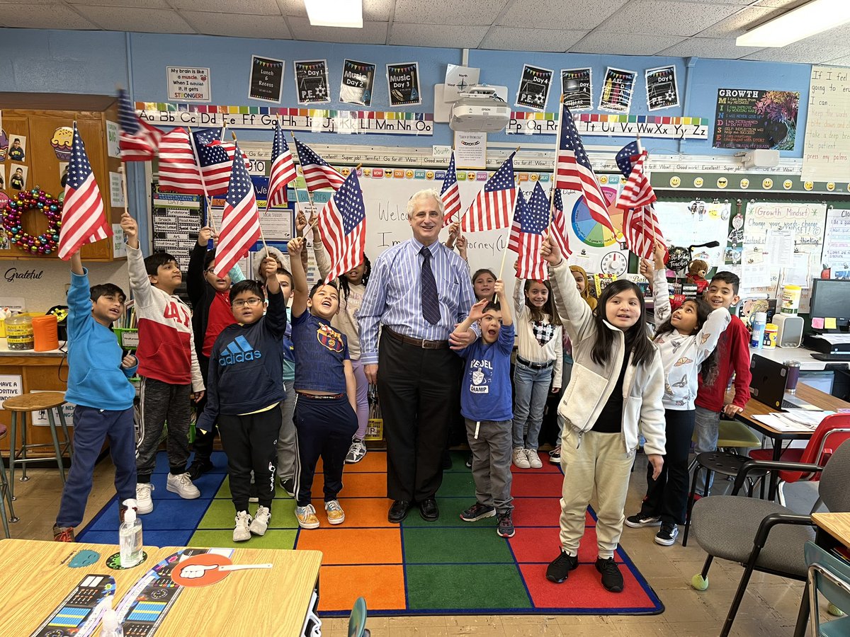 3SF welcomed immigration attorney and dad, Mr. Barry Schneps today! Another great day of learning and celebrating our community! #RamPride #RamCulture <a href="/WhufsdRams/">Ram Pride</a> <a href="/stellina8203/">dreilly</a> <a href="/CornwellAveES/">CornwellAveES</a> <a href="/Bridiekar/">Bridget M. Karis</a> <a href="/msfine_10/">Sara🌊 RIVER</a>