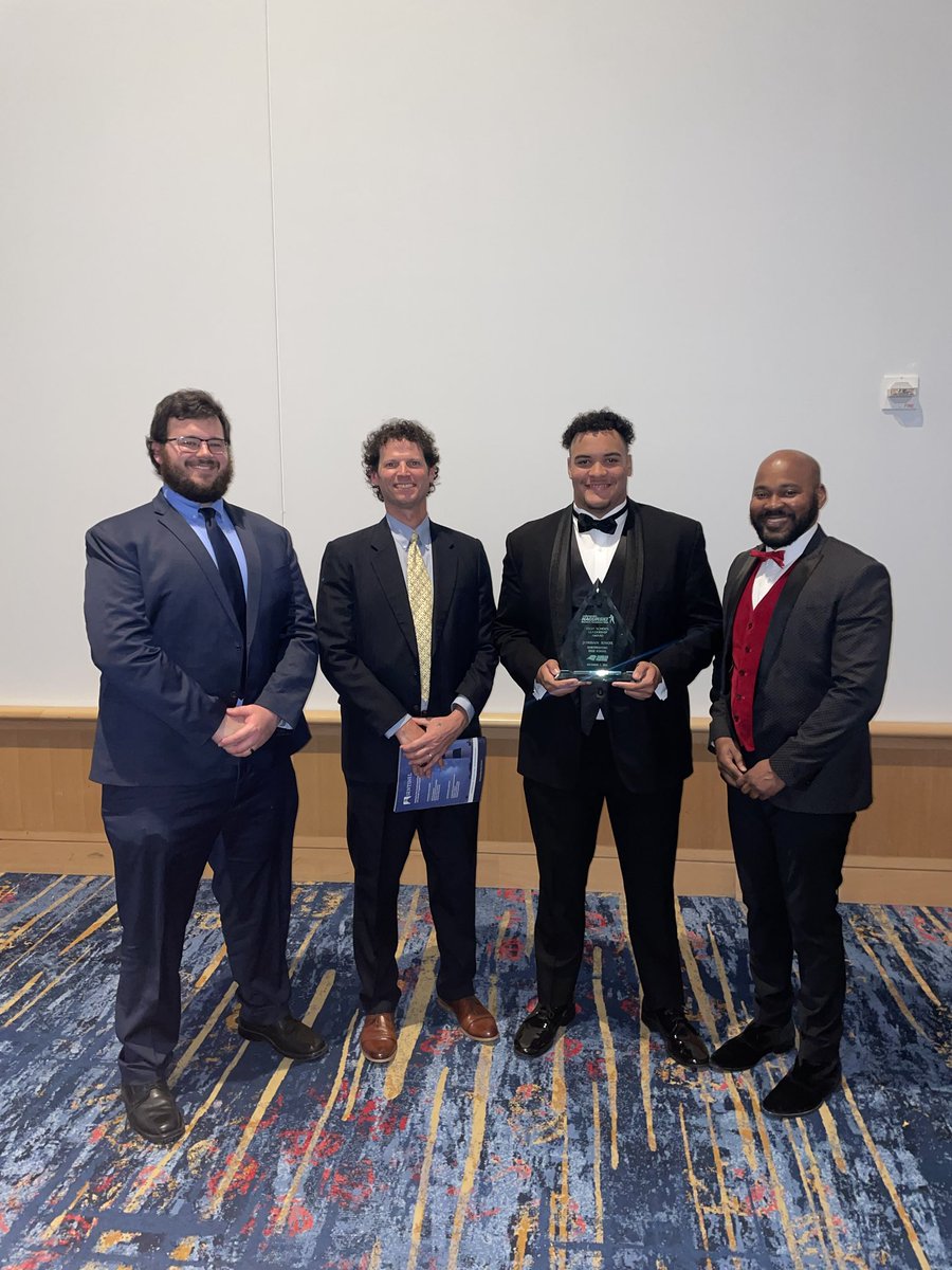 Congrats to ⁦<a href="/JordanKnox75/">Jordan Knox</a>⁩ for being awarded the ⁦<a href="/CharlotteTDClub/">Charlotte TD Club</a>⁩ High School Leadership Award.   #WinToday ⁦<a href="/PanthersYouthFB/">Panthers Youth Football</a>⁩