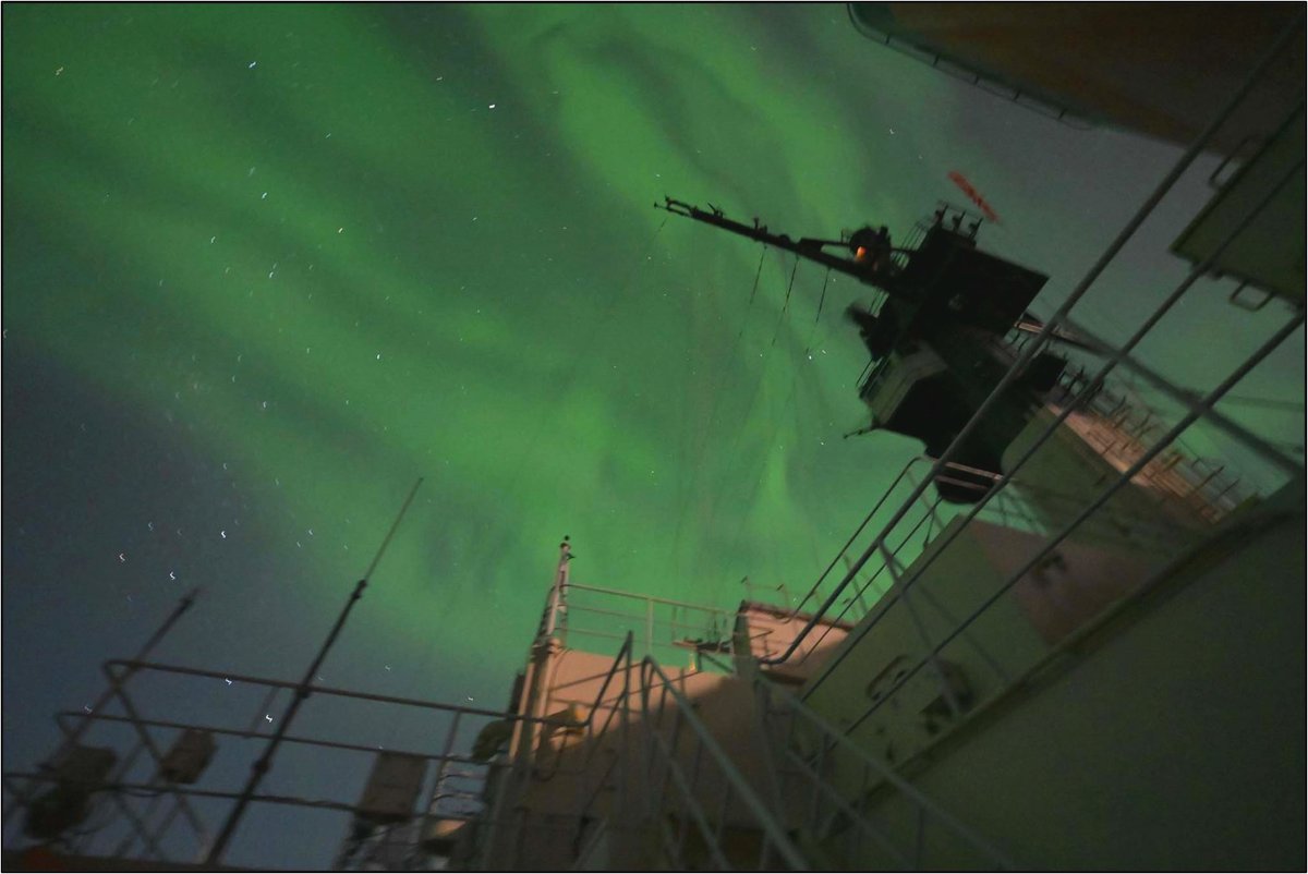 jmsdf_pao_eng's tweet photo. JS #SHIRASE observed the first southern lights on this mission!!
#antarctic #icebreaker #JMSDF70th https://t.co/1OJgYhSqPF