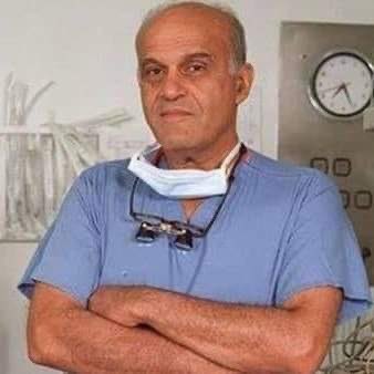 On this day in 1983, Professor Sir Magdi Yacoub performed the first ever heart and lung transplant in Britain <a href="/RBandH/">Royal Brompton and Harefield</a>. The five hour operation was carried out by a 20 strong team at #HarefieldHospital. A historic day ❤️💙 #WorldClassCare #ProfessorSirMagdiYacoub #KingOfHearts RT